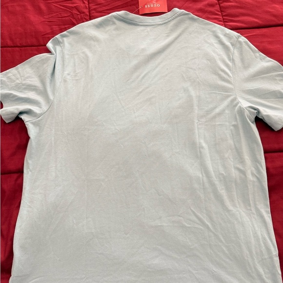 GUESS Men's Gray Graphic T-Shirt - Picture 3 of 3